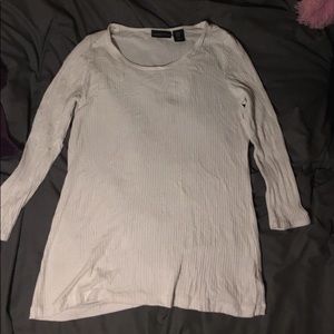 females white long sleeve shirt